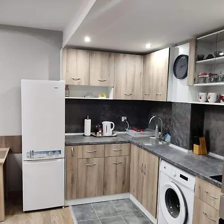 Anelia 1 アパート