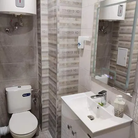 Anelia 1 * بلوفديف